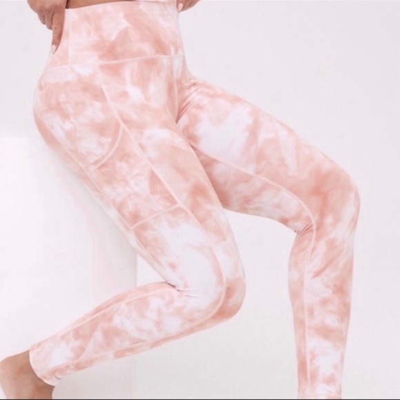 Offline The Hugger High Waisted Zip Pocket Legging